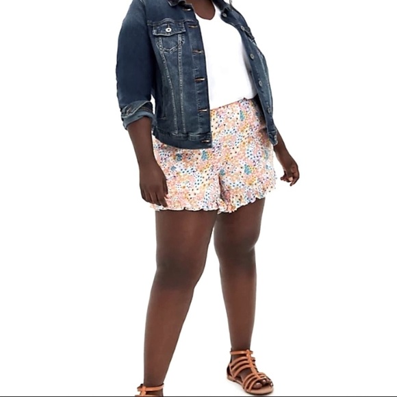 torrid Pants - Torrid 5 inch Gauze High Rise Floral Shorts- Torrid Size 1 (12/14)